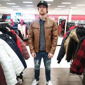 Meet your Posher, Daniel